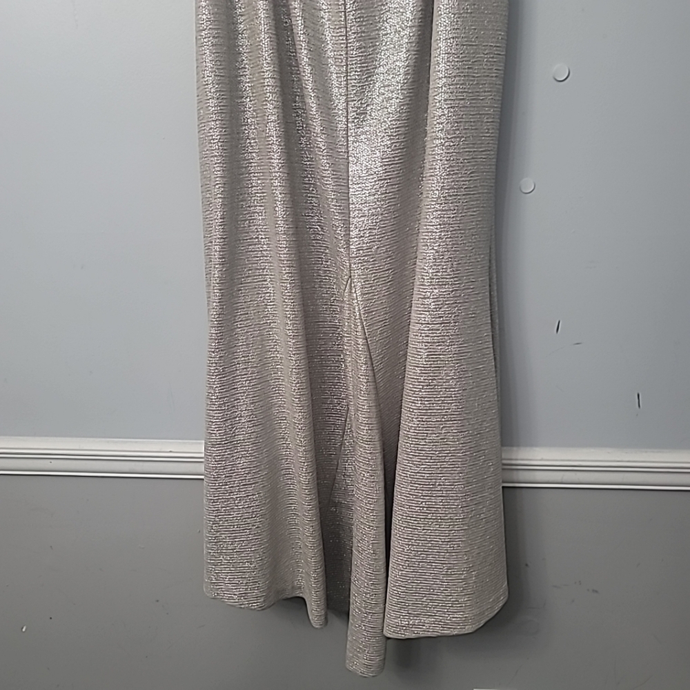 Eliza J Off-the-Shoulder Short Sleeve Side Ruched Foiled Knit Sheath Gown - Picture 6 of 11